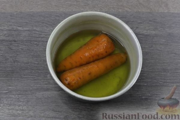 Яичный салат с морковью и луком
