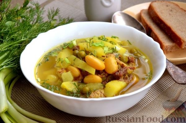Суп с тушёнкой, консервированной фасолью и горошком