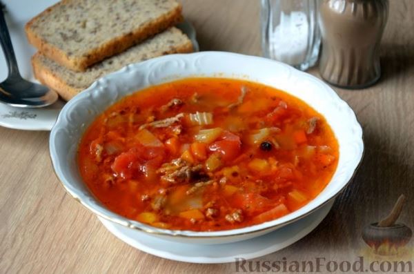 Томатный суп с фаршем и овощами