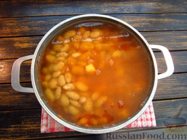 Тыквенный суп с фасолью