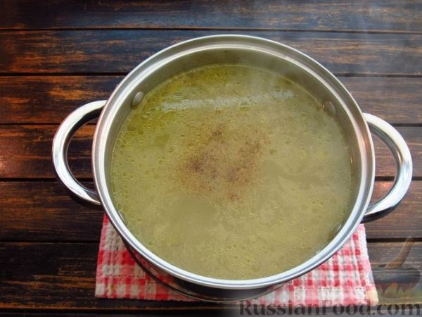 Куриный суп с солёными огурцами