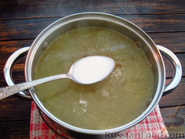 Куриный суп с солёными огурцами